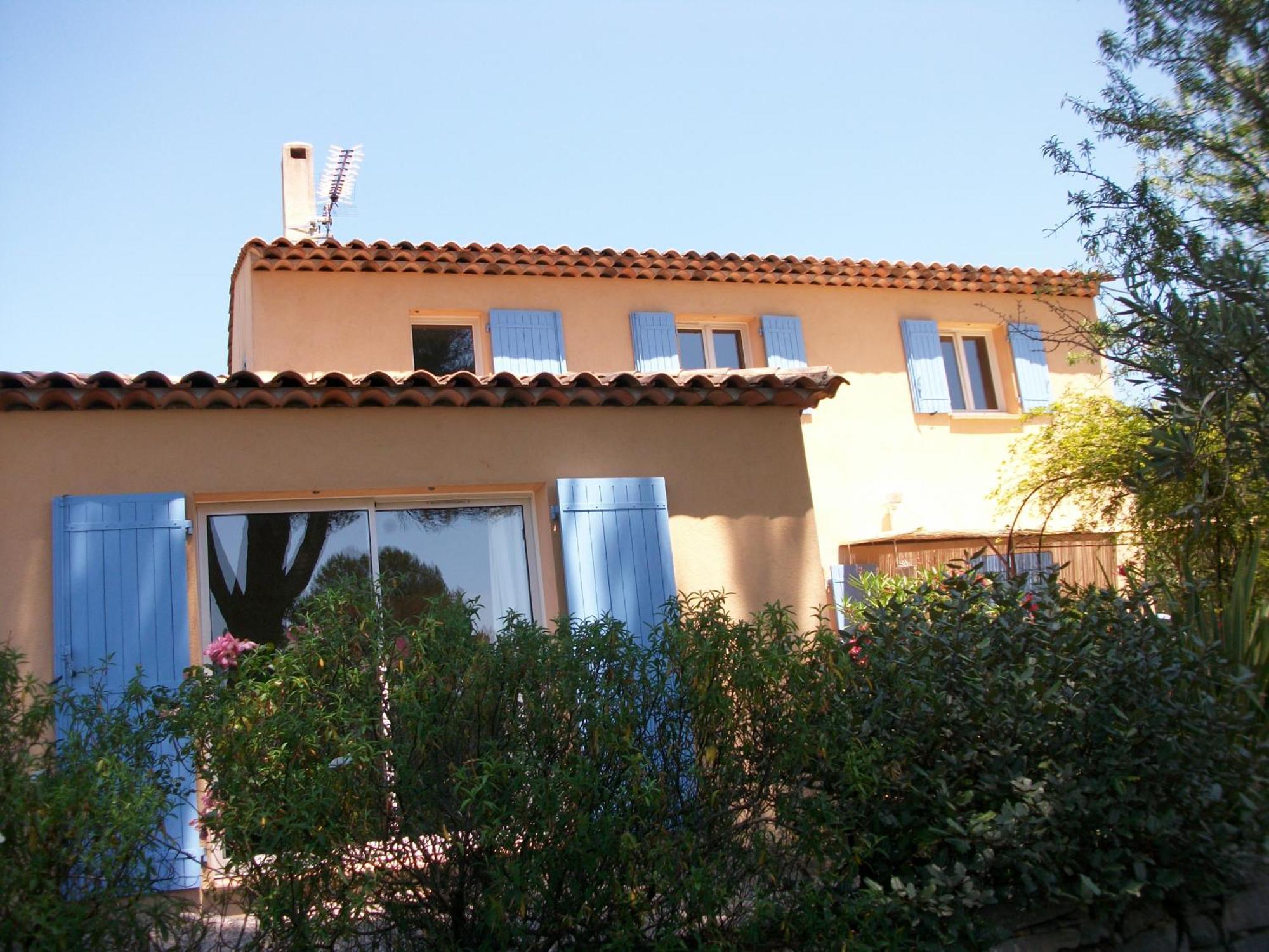 Les Chardons Bleus Bed & Breakfast Lorgues Eksteriør bilde